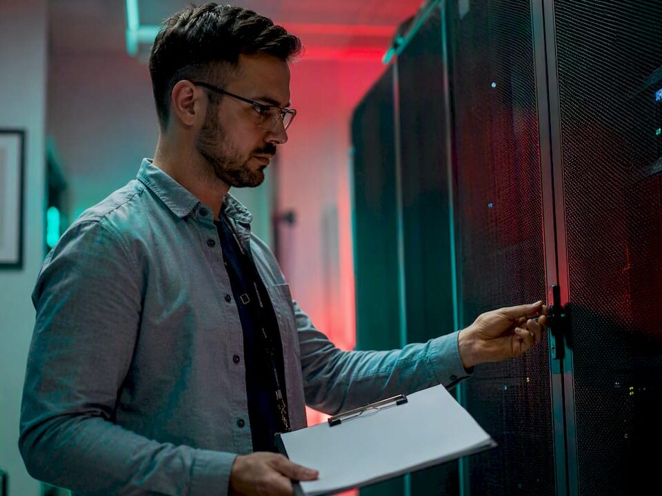 Agent auditing secure server room